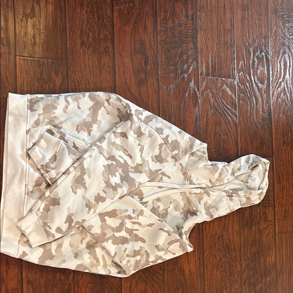 Under Armour Camouflage Hoodie - Cream and Tan